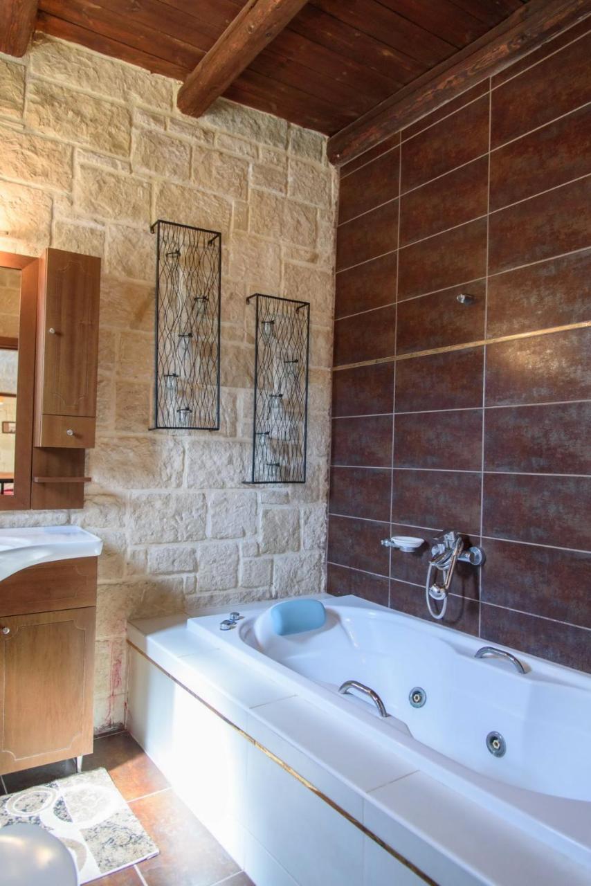 Traditional Stonehouse Vicky Hersonissos (Crete) Exterior photo